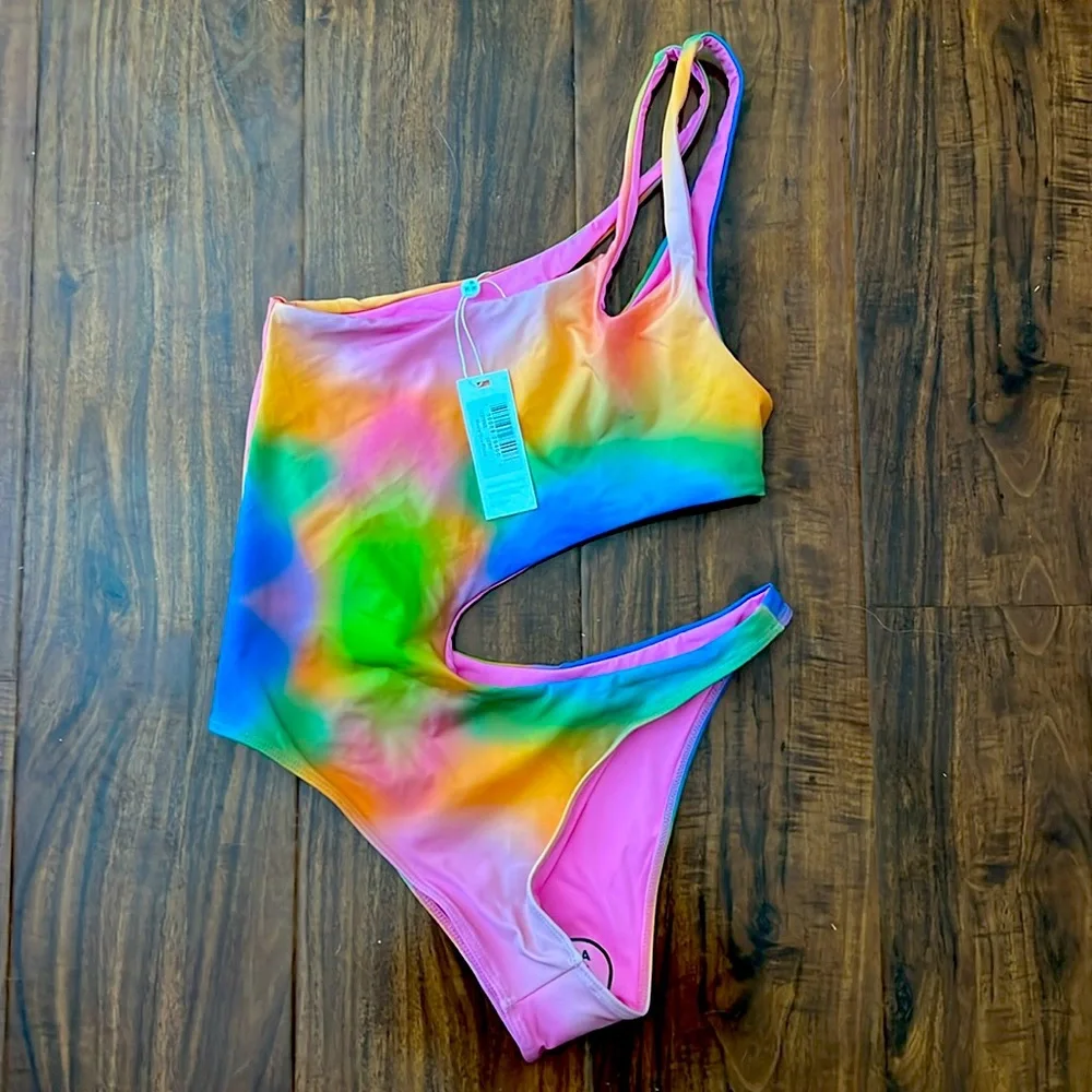 Frankies Bikinis Makie One Piece Size L